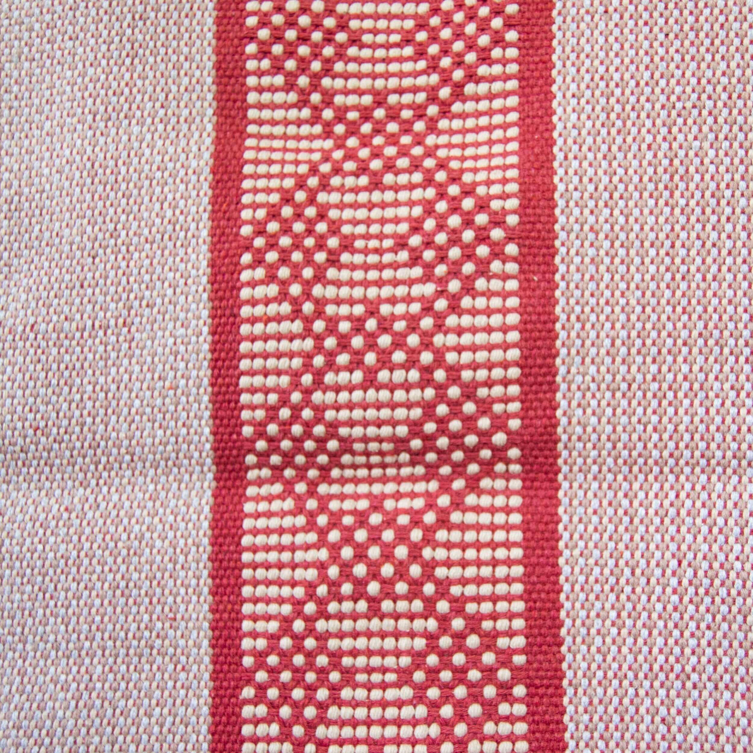 Jalieza Geometric Geometric Table Runner. Tulip Design in Coral.