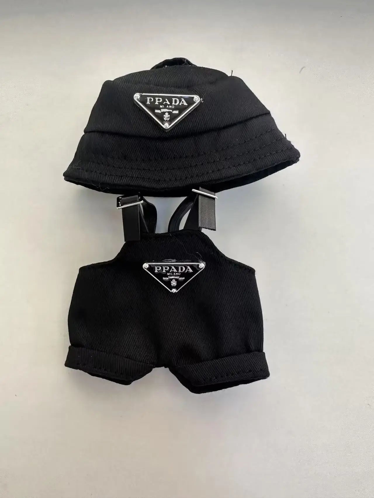 Labubu doll mini clothing set