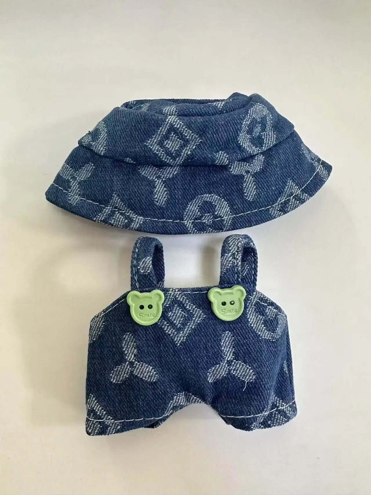 Labubu doll mini clothing set