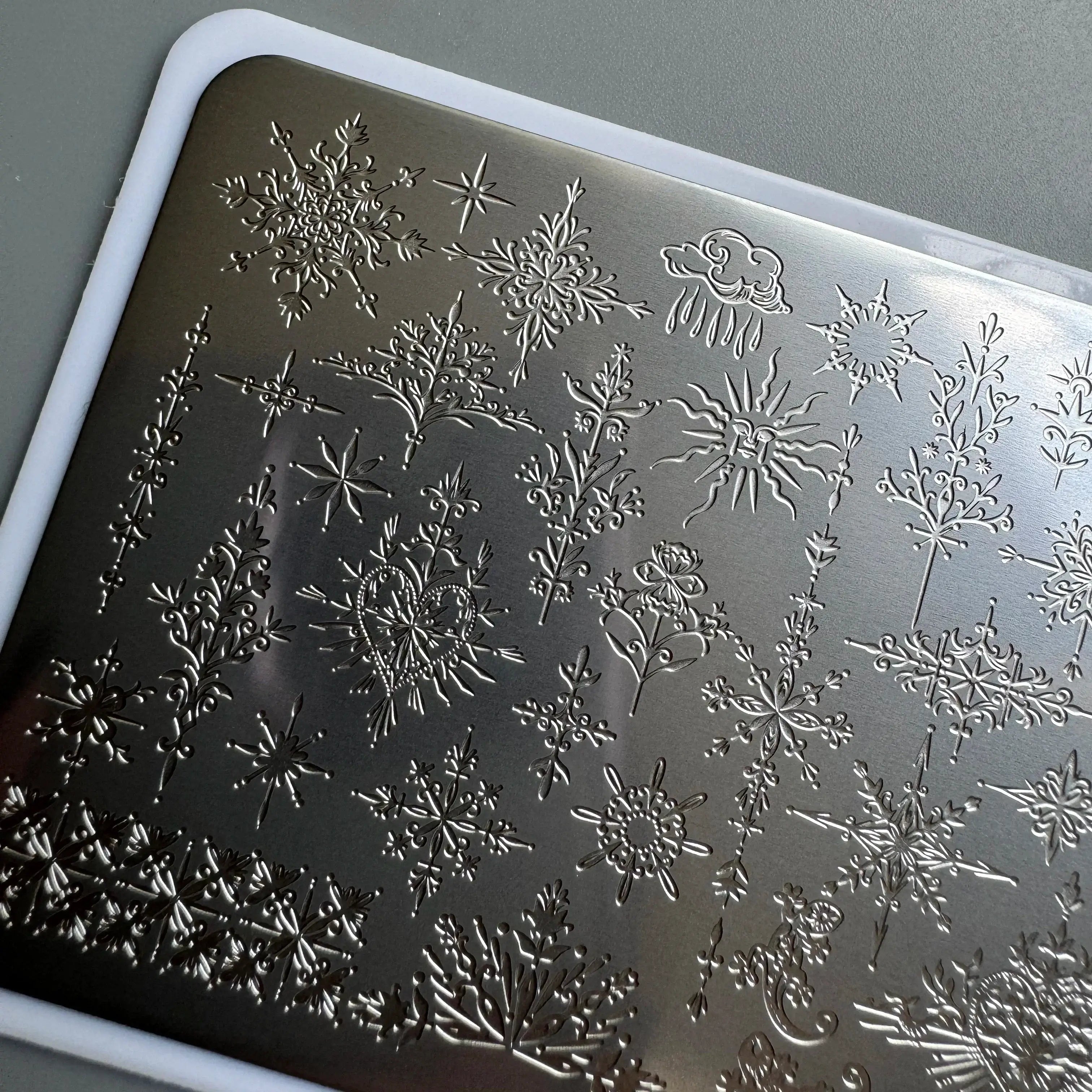 XMQ Nail Art Stamping Plates - Floral & Line Designs