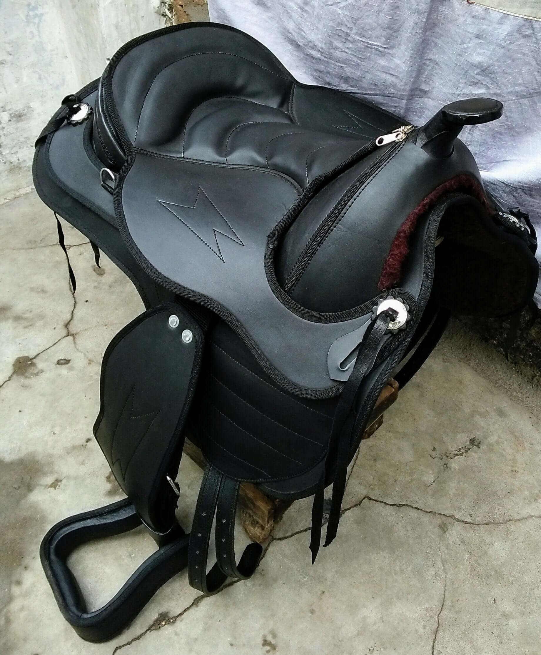 Synthetic Western Style Treeless Horse Saddle size 15"- 18"