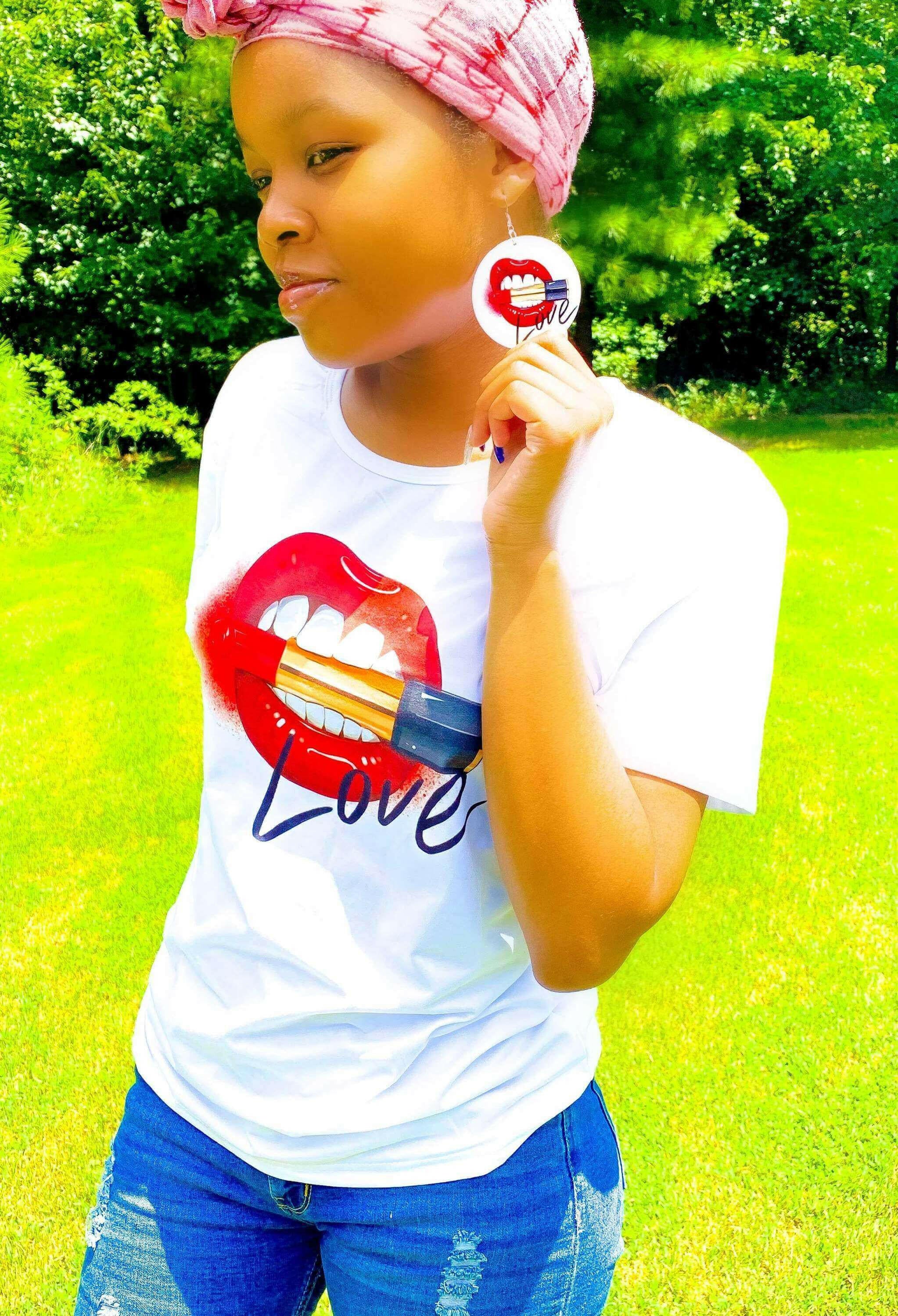 Apparel - Love, Muahhhh Hoops T-Shirt