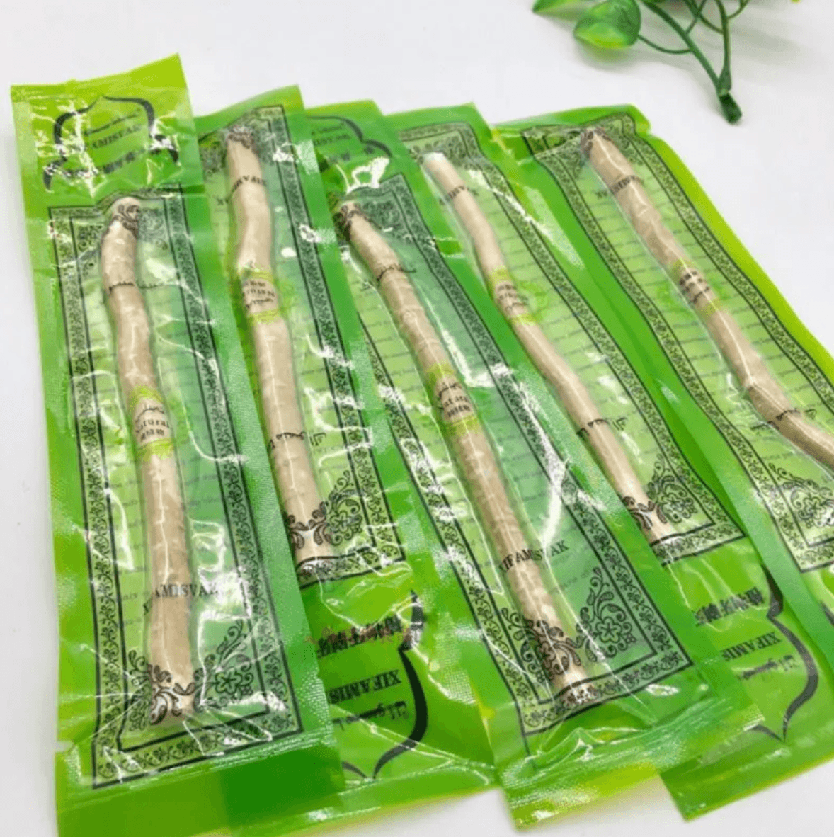 Miswak Tooth Cleaning Stick – 15cm, Single Pack