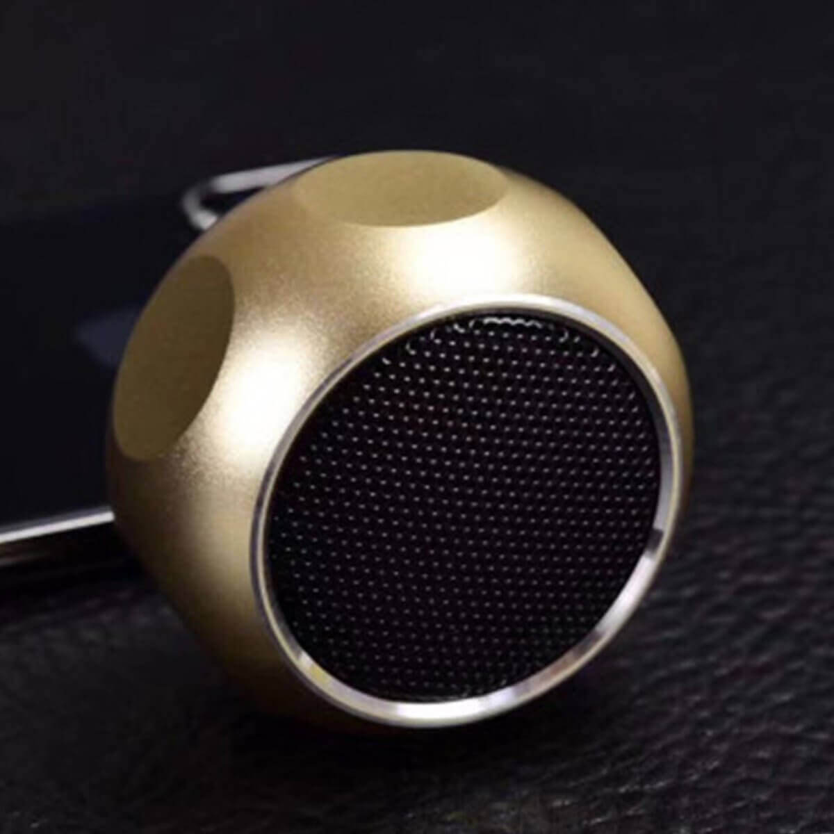 Little Speakers, Big Sound: The Best Mini Speakers in 5 Colors