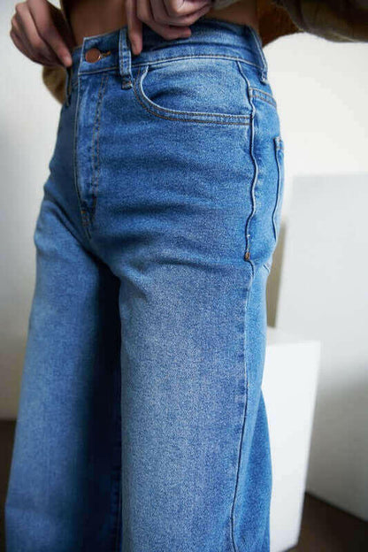 HIGH WAISTED WIDE LEG JEANS