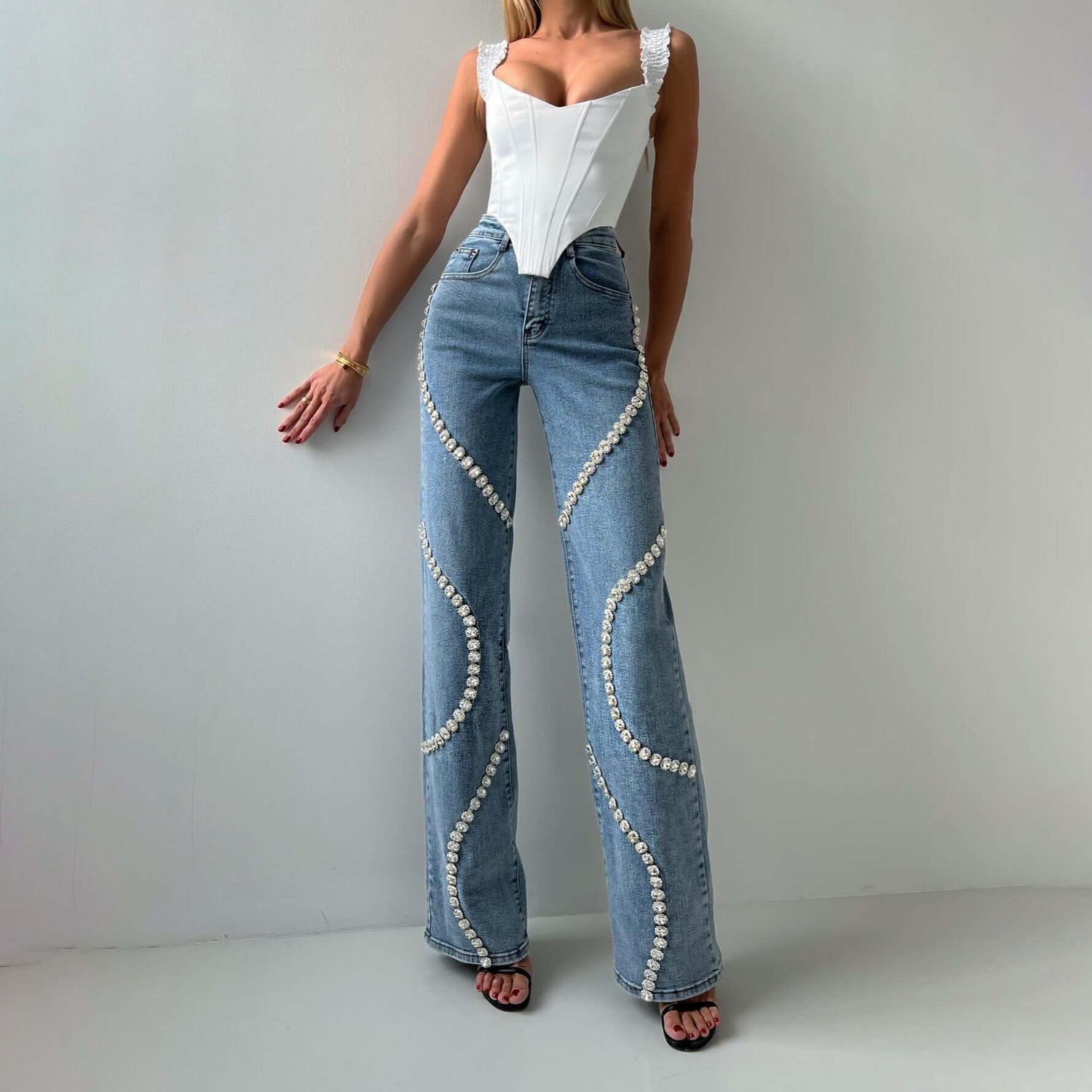 Loose Straight Leg Jeans And Fashionable Casual Pants With A Rhine