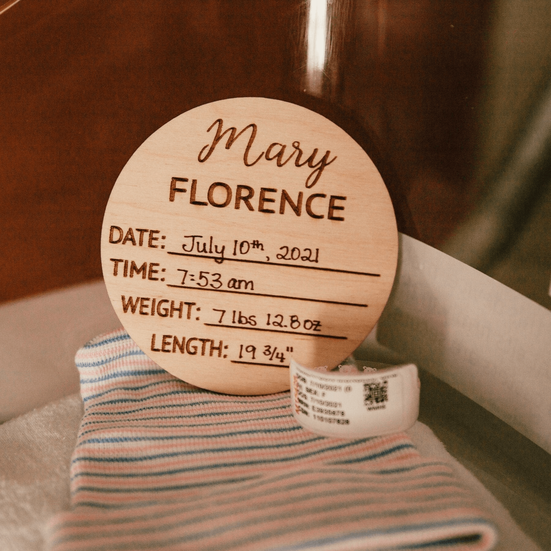 Baby Birth Stats Wood Milestone Card.