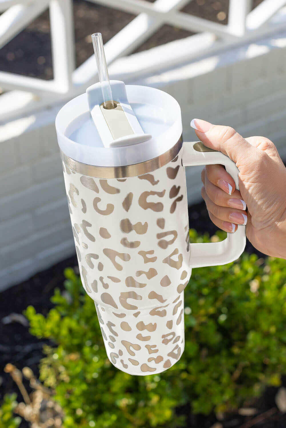 White Leopard Print 40OZ Stainless Steel Portable Cup with Handle.