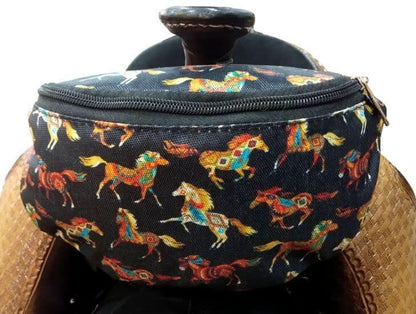 Showman Running Horse Print Insulated Saddle Pouch