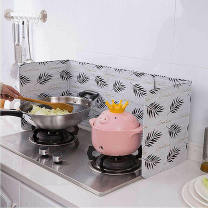 Aluminum Foldable Kitchen Gas Stove Baffle Plate Kitchen Frying Pan.