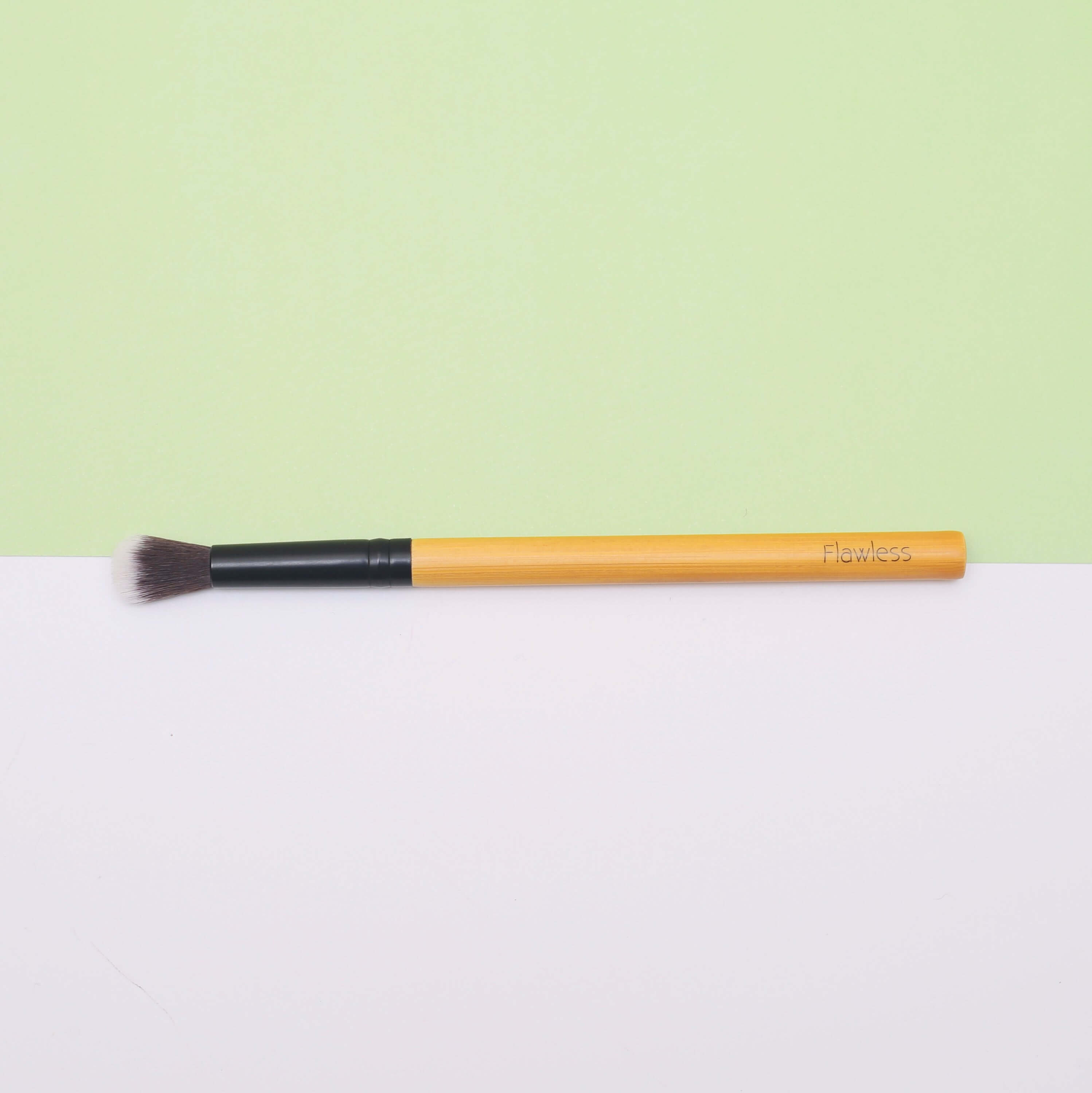 THE Bamboo Blending Makeup Brush