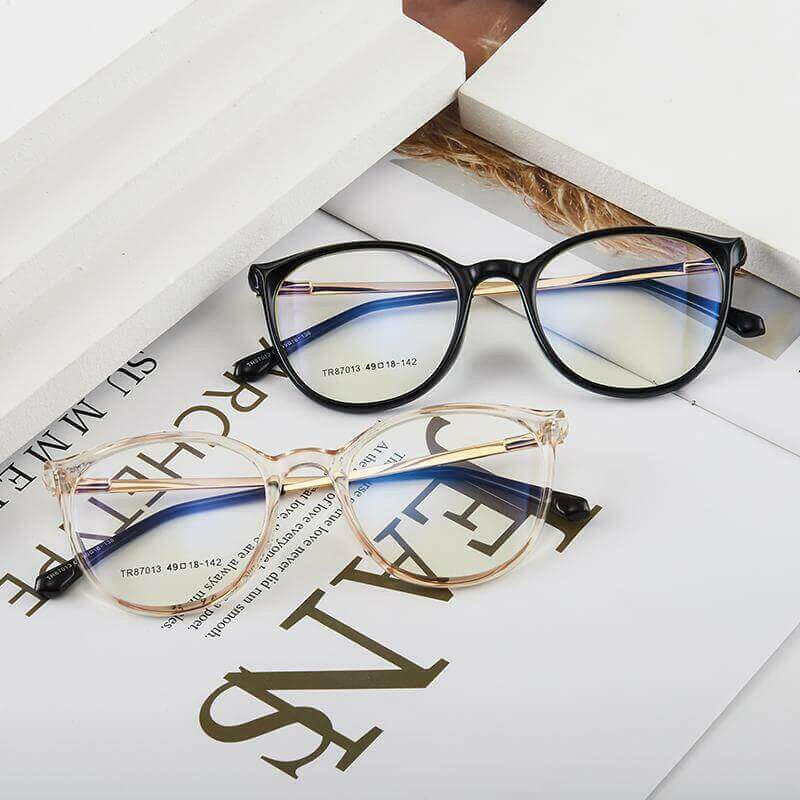 EP Anti-blue glasses European and American flat mirror cat eye glasses.