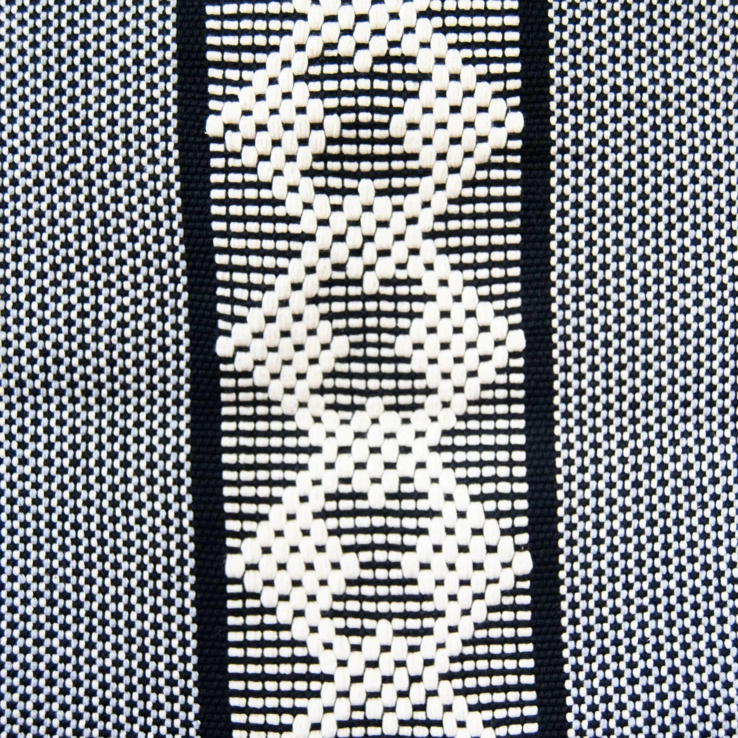 Jalieza Geometric Geometric Table Runner. Tulip Design in Coral.