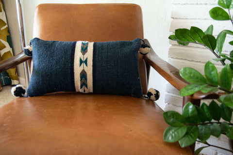 Neza Navajo Arrows, Hand Weaved Wool Pillow Cover.