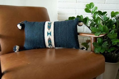 Neza Navajo Arrows, Hand Weaved Wool Pillow Cover.