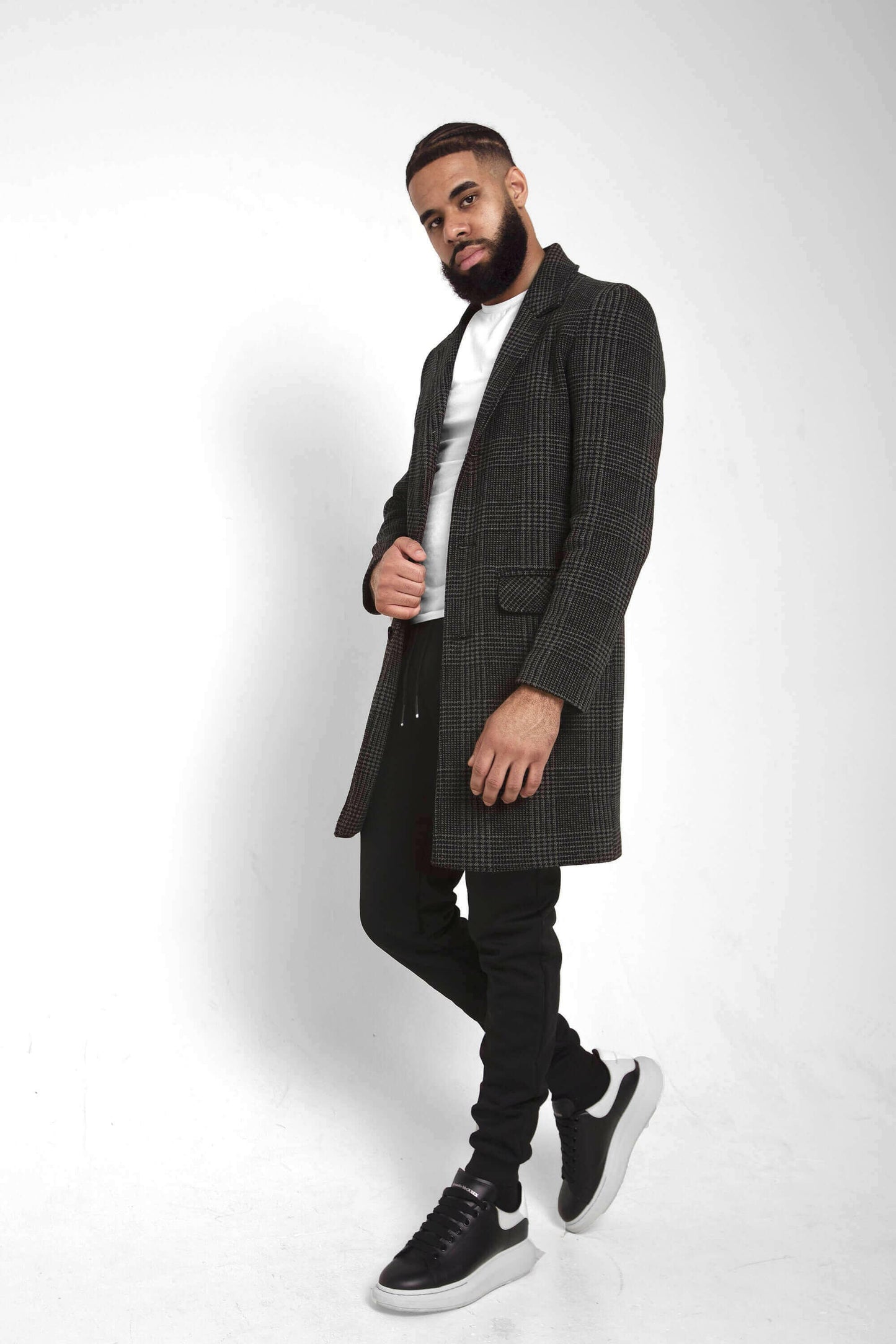 Mens Single Breasted Check Design Overcoat.