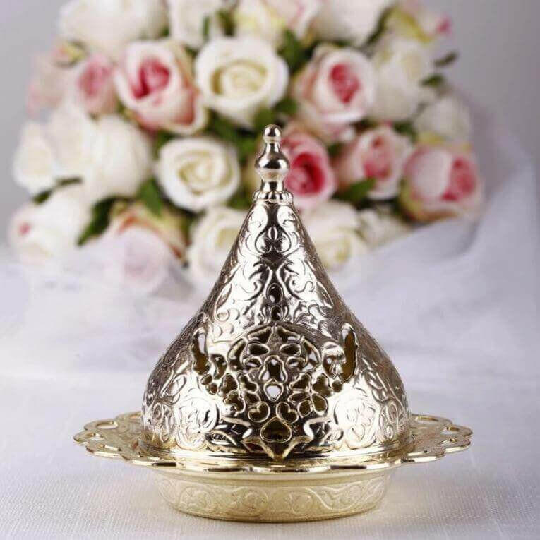 Gold big luxury wedding gifts.