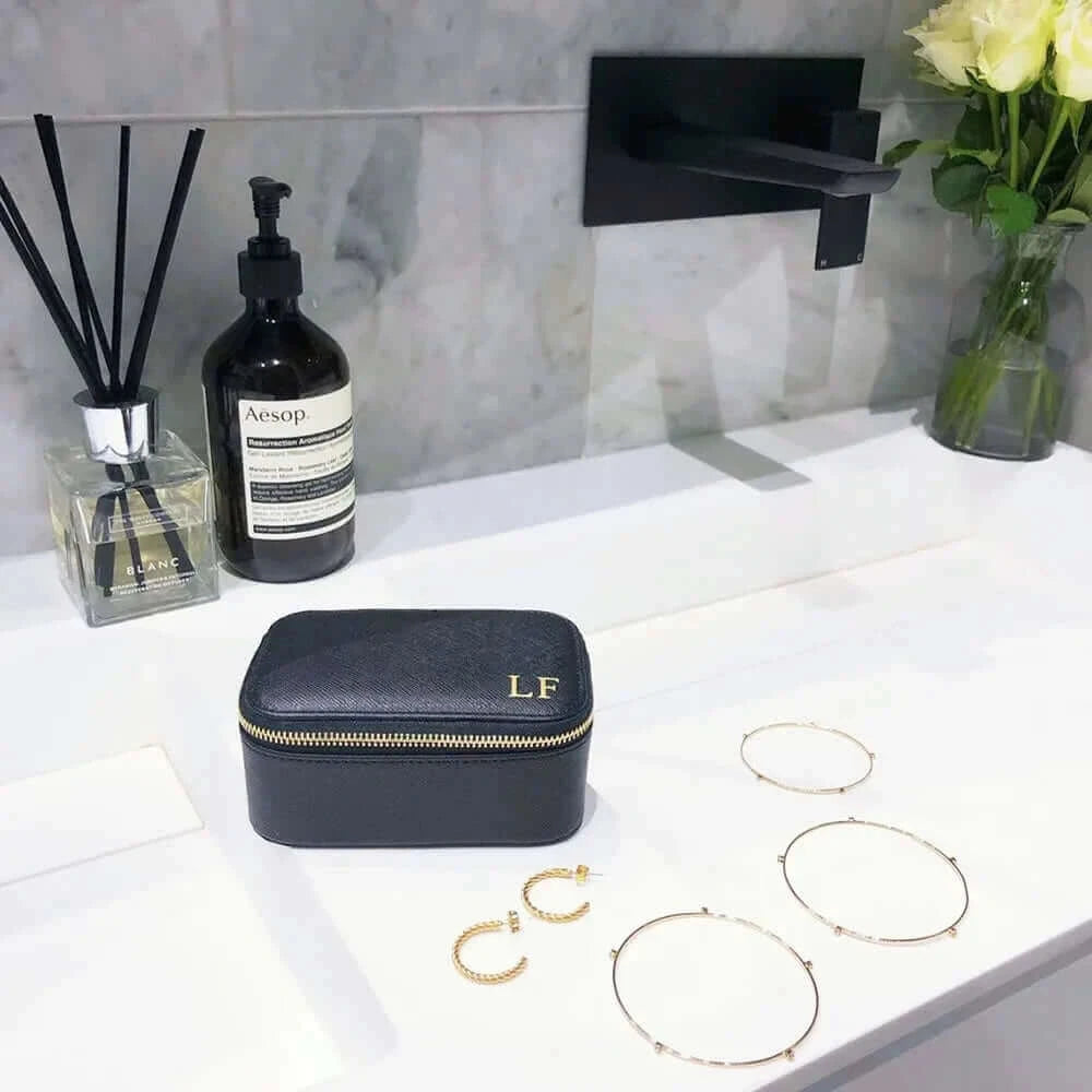 Personalized Jewelry PU Leather Storage Earring Boxes for Bridesmaid Birthday Valentines Day Best Friends Gifts