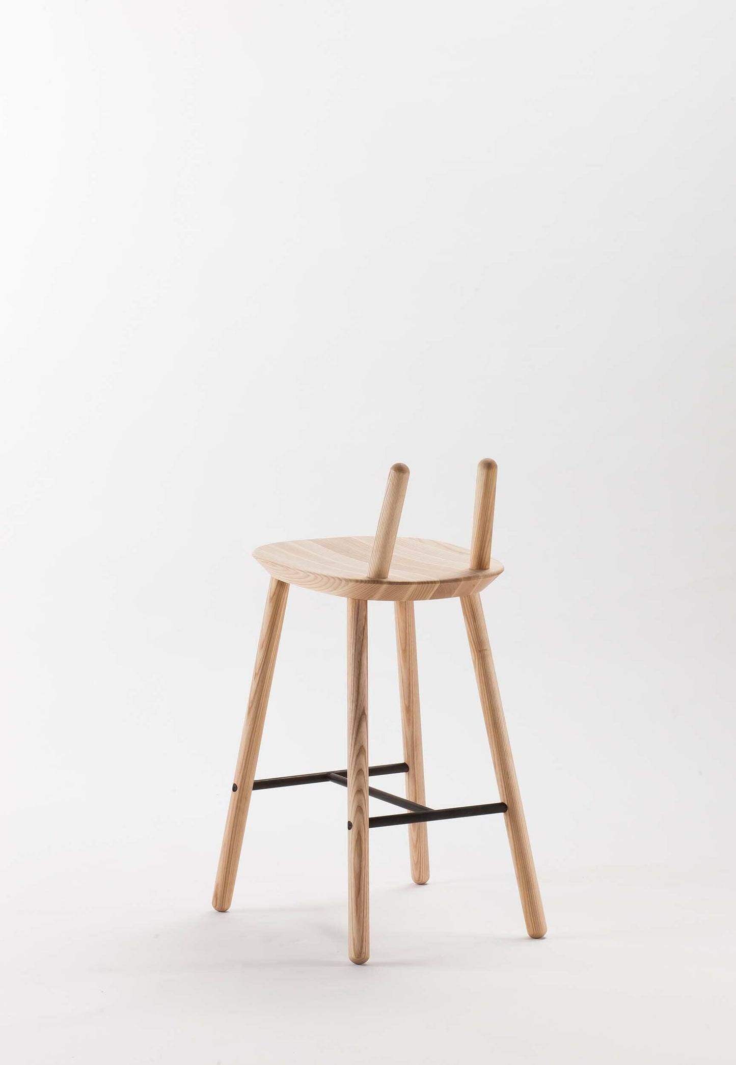 Naïve Semi Bar Stool.