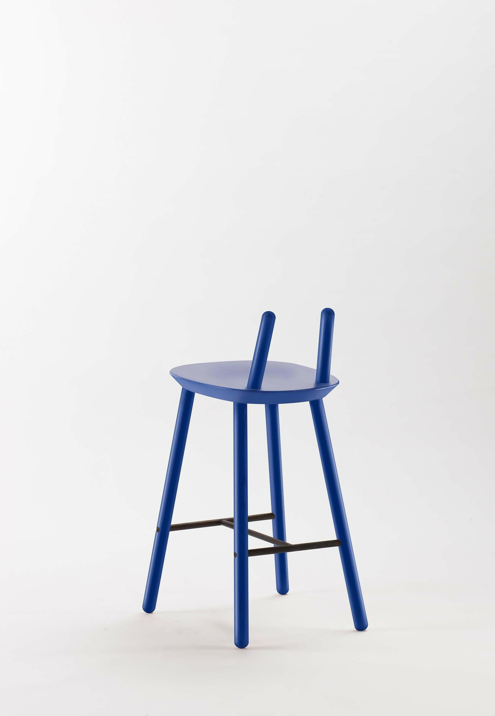 Naïve Semi Bar Stool.