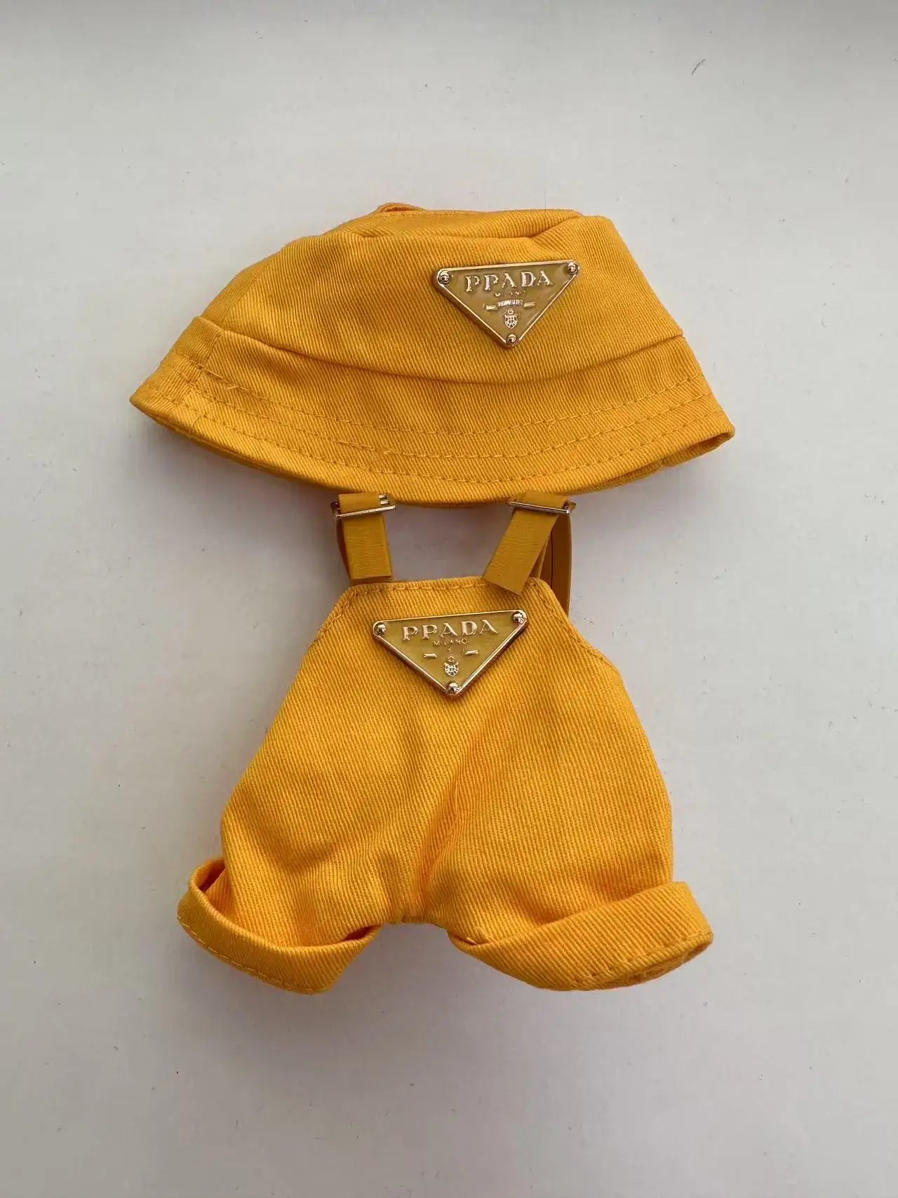 Labubu doll mini clothing set