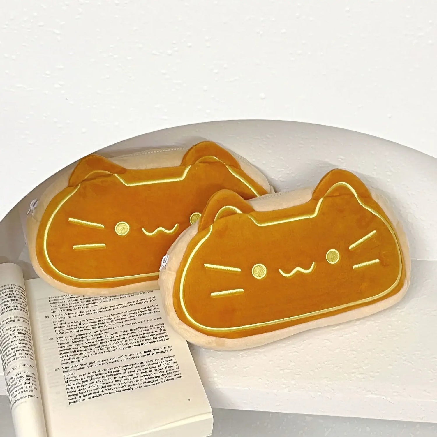 Caramel Cat Plush Pen Case - Ideal Gift for Students