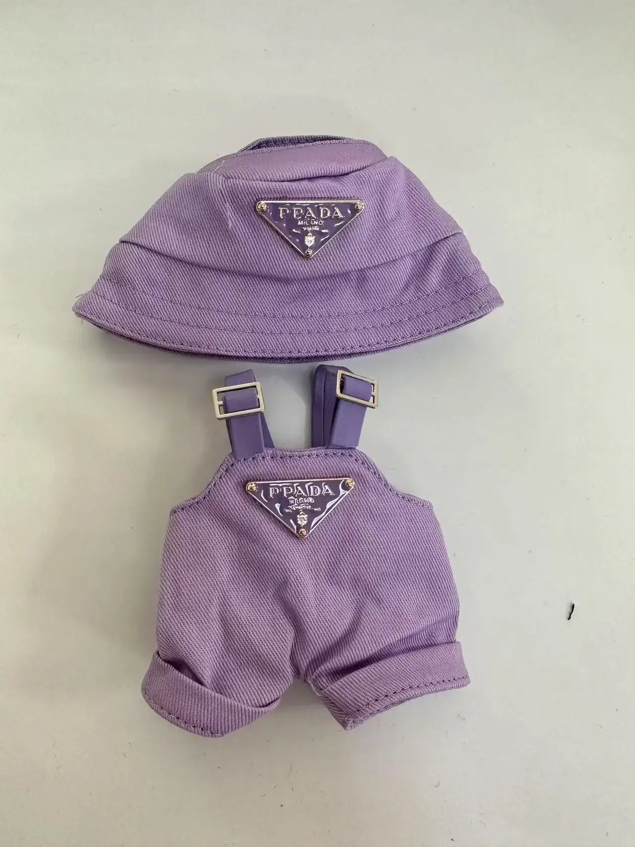 Labubu doll mini clothing set
