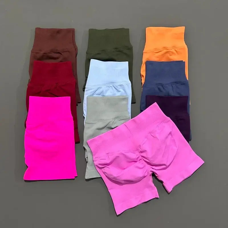 HISTELLO Women’s Seamless Scrunch Workout Shorts
