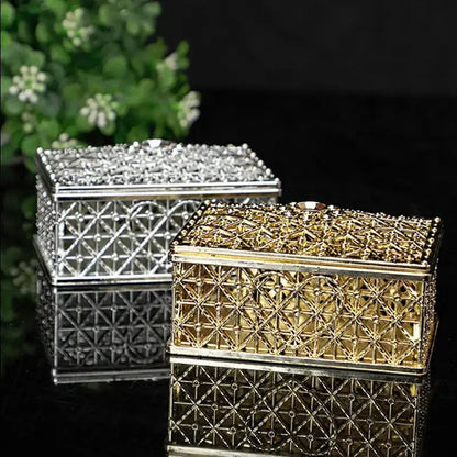 2 PCs Mini Treasure Storage Jewelry Box Silver-color Hollow Flower Pattern Jewelry Case Boxes for Necklace Earring Ring 2030