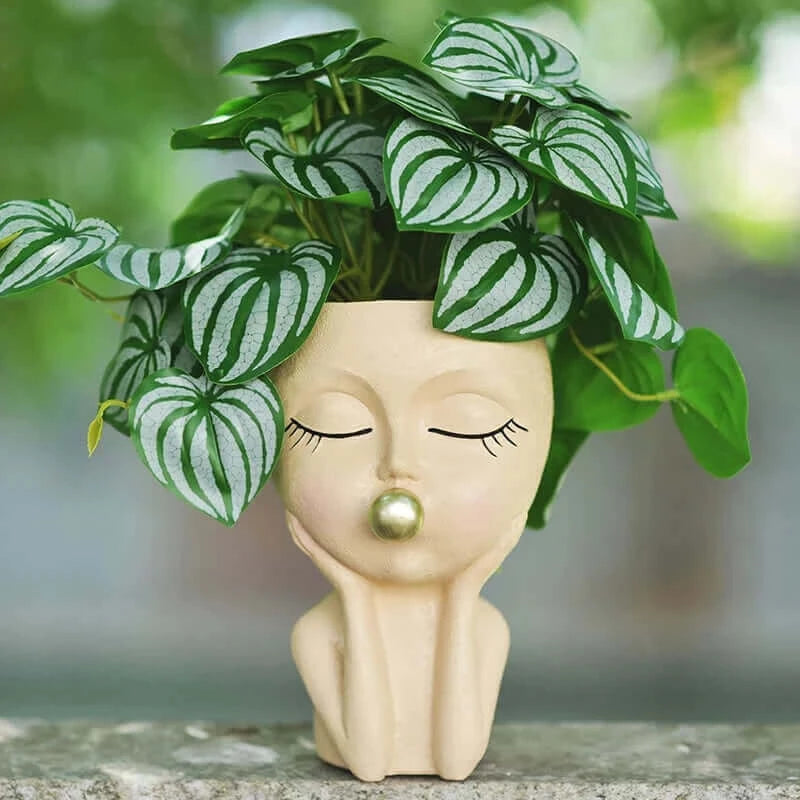 Garden decorative human face flower pot Resin girl smiles with eyes.