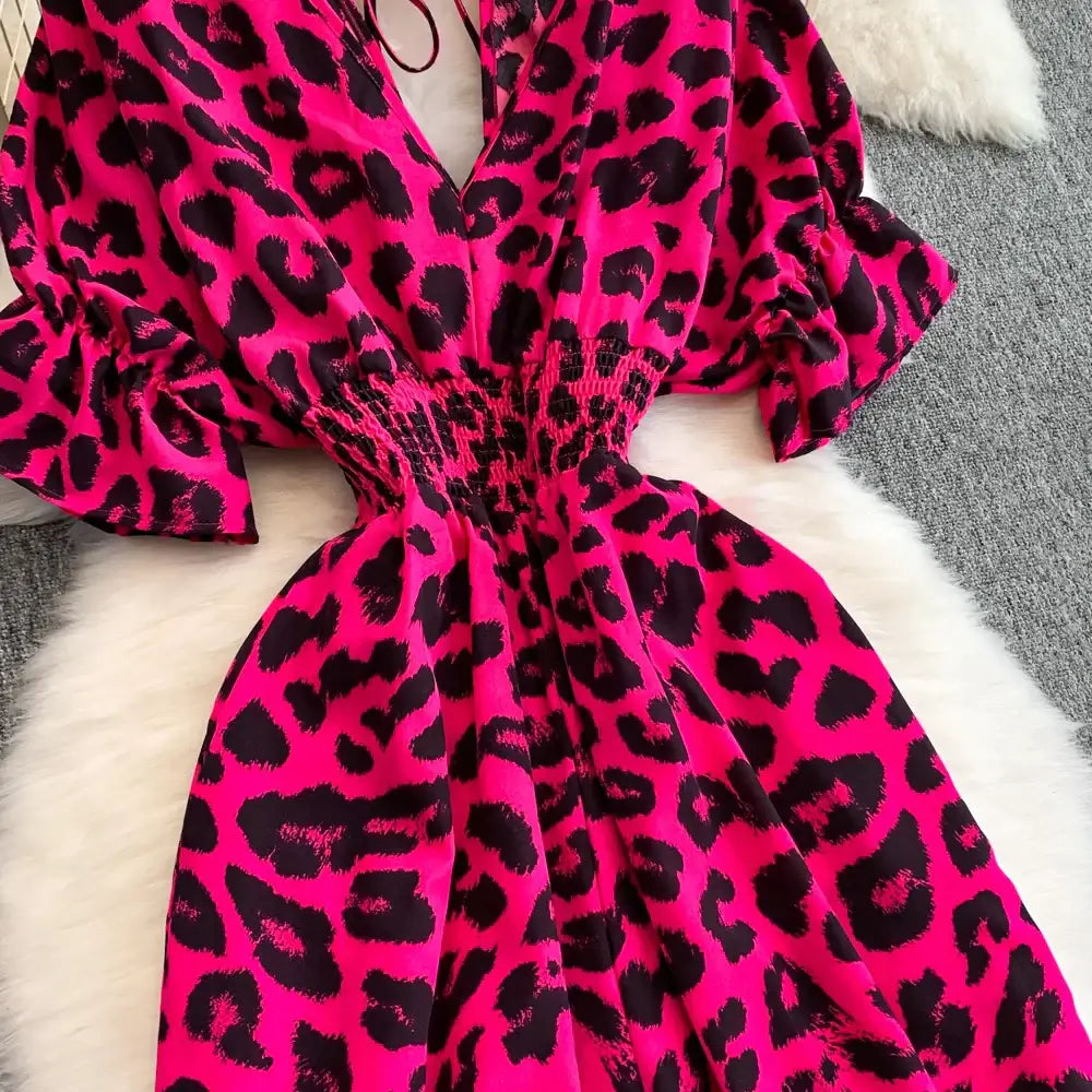 Elegant V-Neck Leopard Print Jumpsuit for Summer