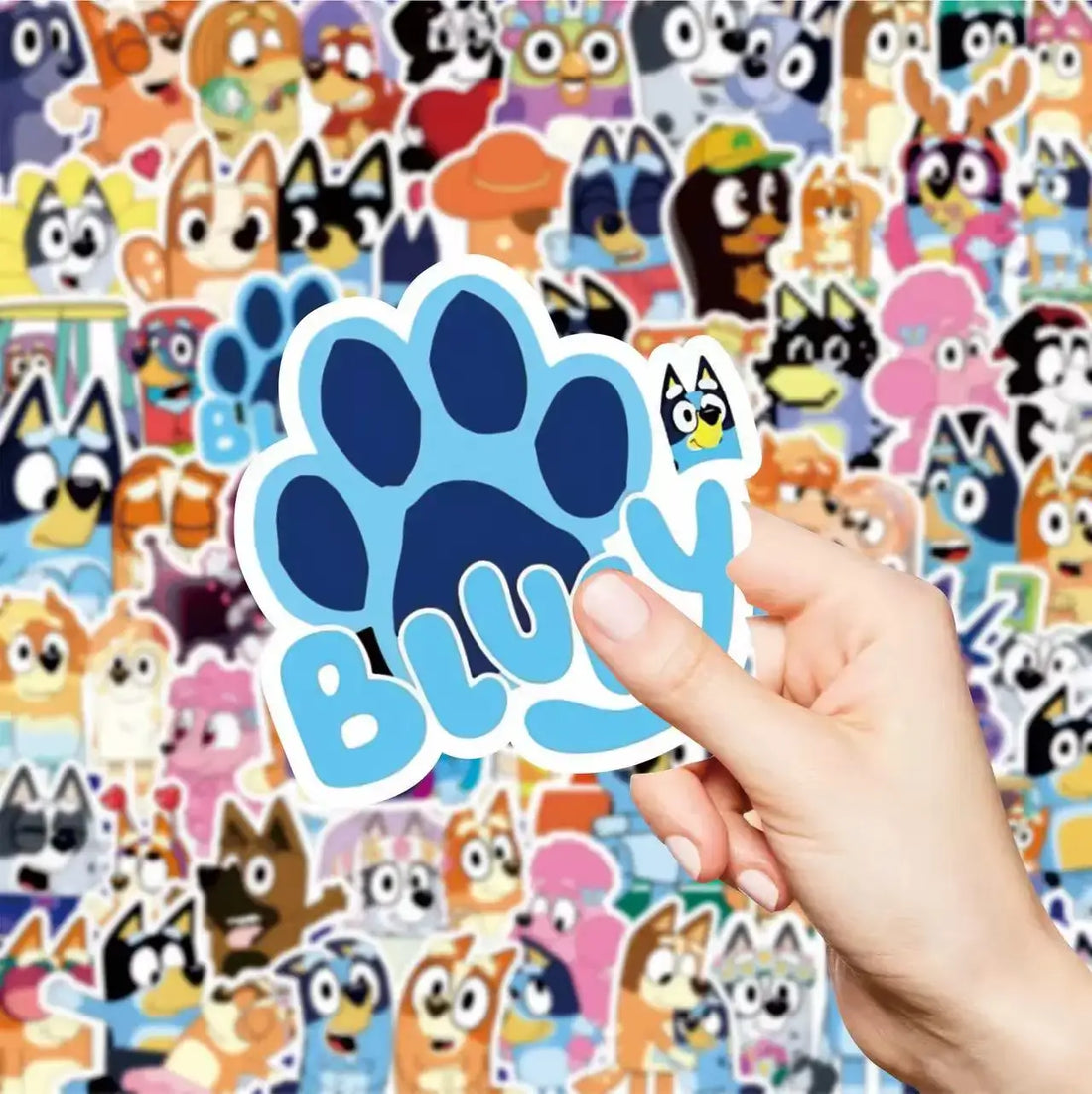 100PCS Cartoon Bluey Family Animation Stickers Graffiti Sticker Scrapbook Luggage Laptop Guitar Car Bike Skateboard Toy