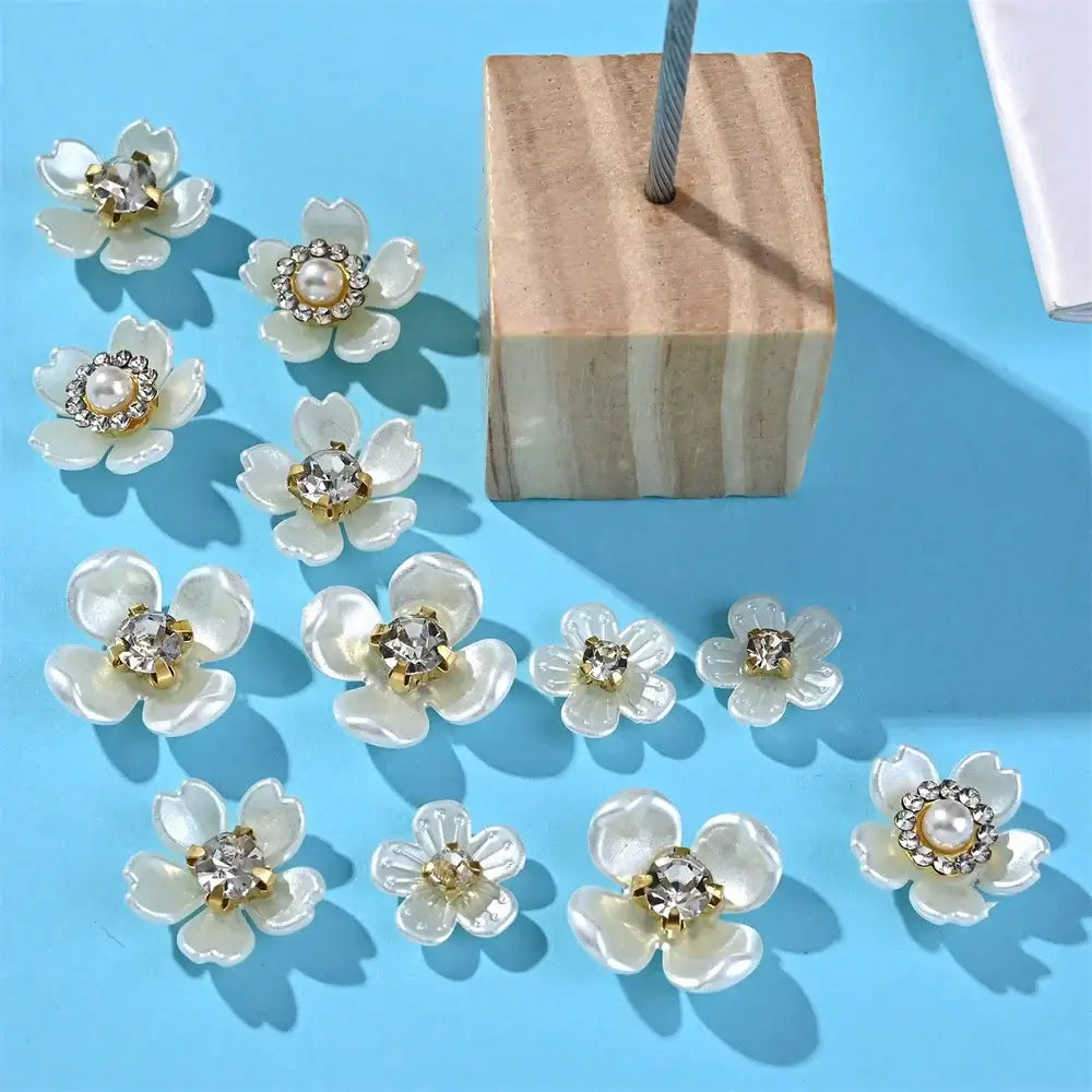 40pcs Imitation Pearl Flower-shaped Rhinestone Buttons for Jewelry Making Decorative Hat Clothes DIY Craft Sewing Accessories
