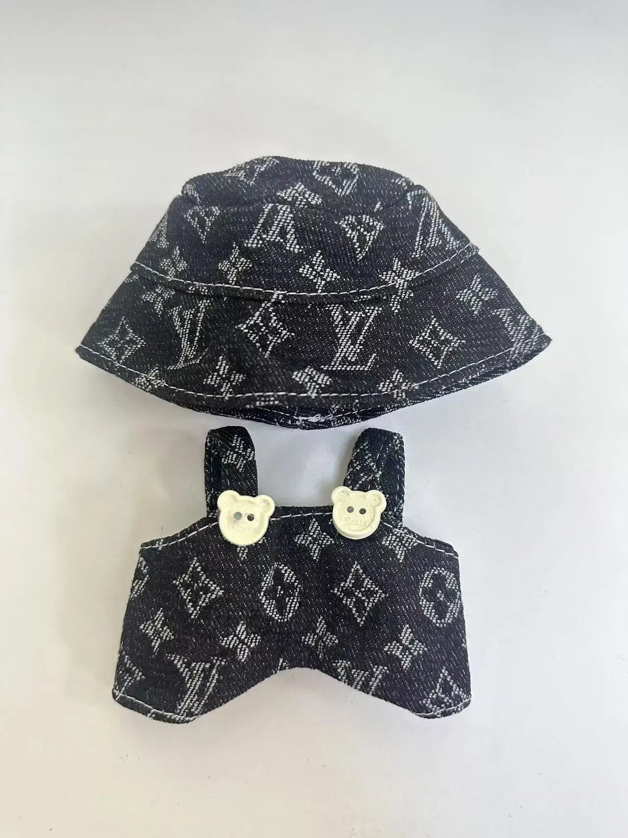 Labubu doll mini clothing set