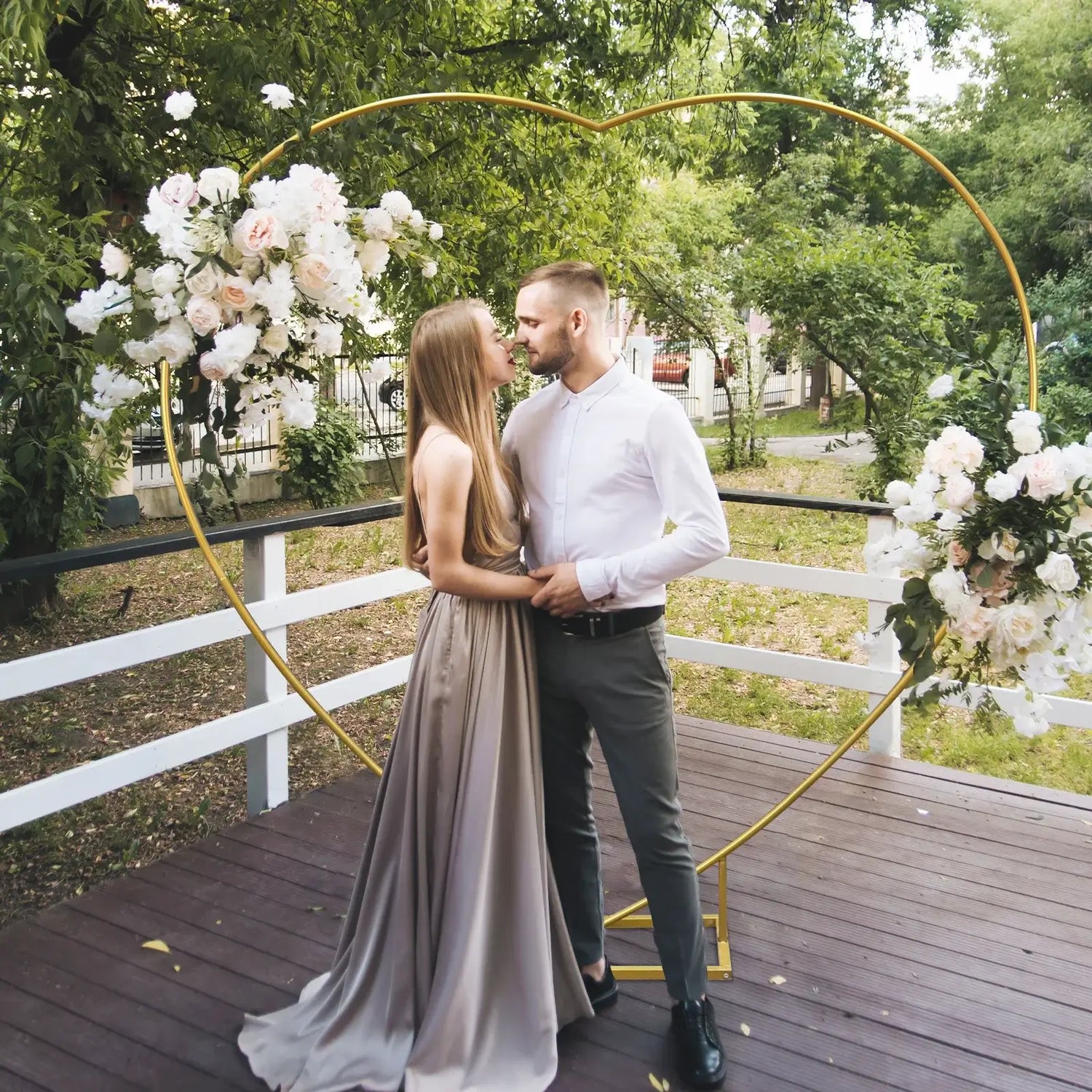 Heart Shape Wedding Arches for Ceremony Gold Arch Backdrop Stand,Metal Heart Shape Balloon Arch Frame with Base for Wedding