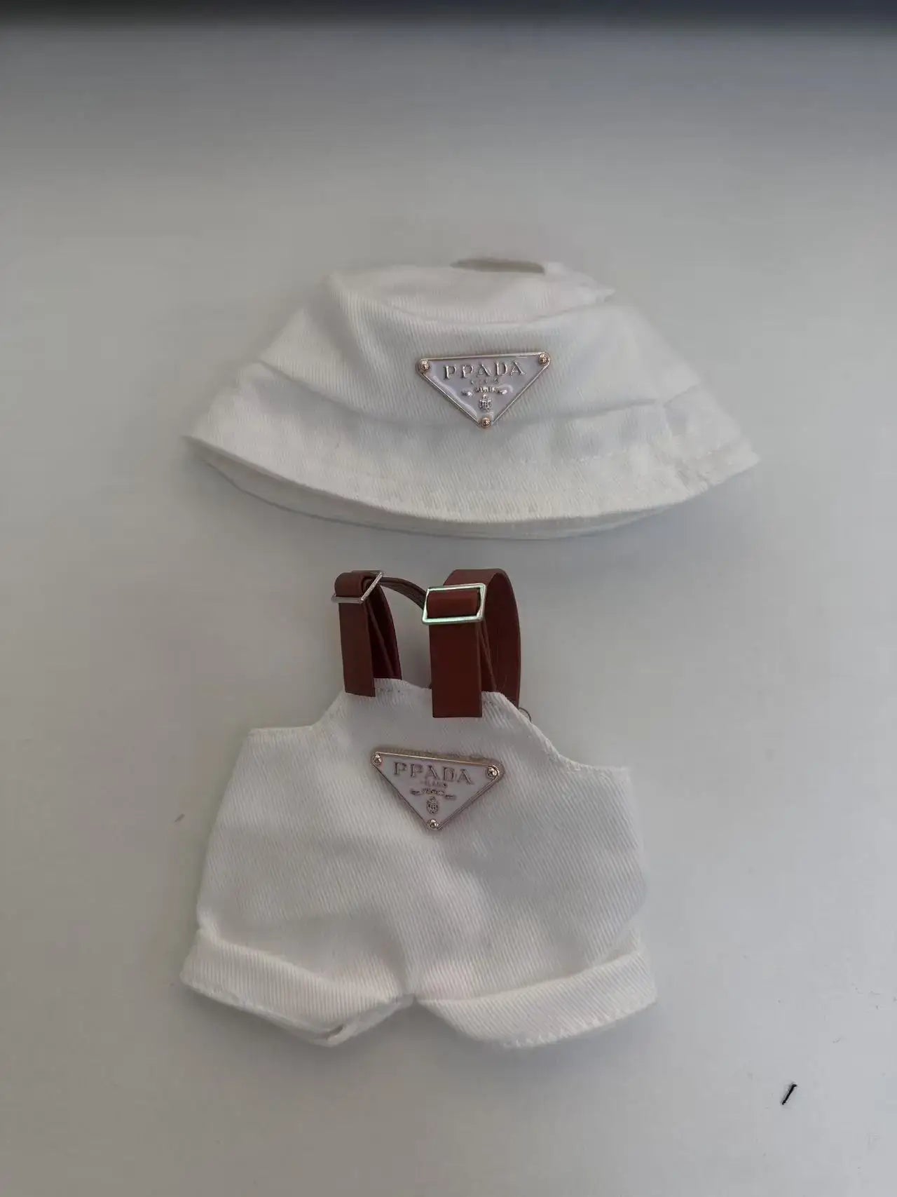 Labubu doll mini clothing set