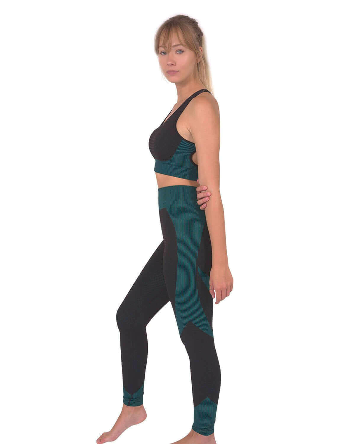 Trois Seamless Leggings & Sports Top 2 Set - Black with Teal Blue.