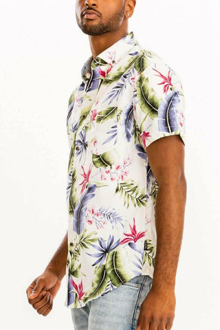 HAWAIIAN BUTTON DOWN SHIRT.