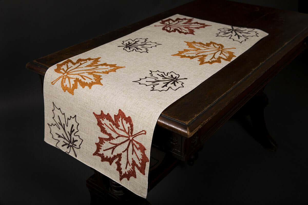 XD17143 Rustic Autumn Table Runner.