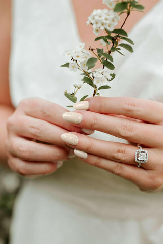 Cotton Daisy | Soft & Durable Press-On Nails.