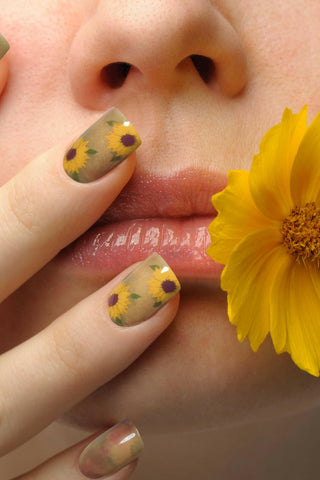 Sunflower Watercolor | Soft & Durable Press-On Nails.