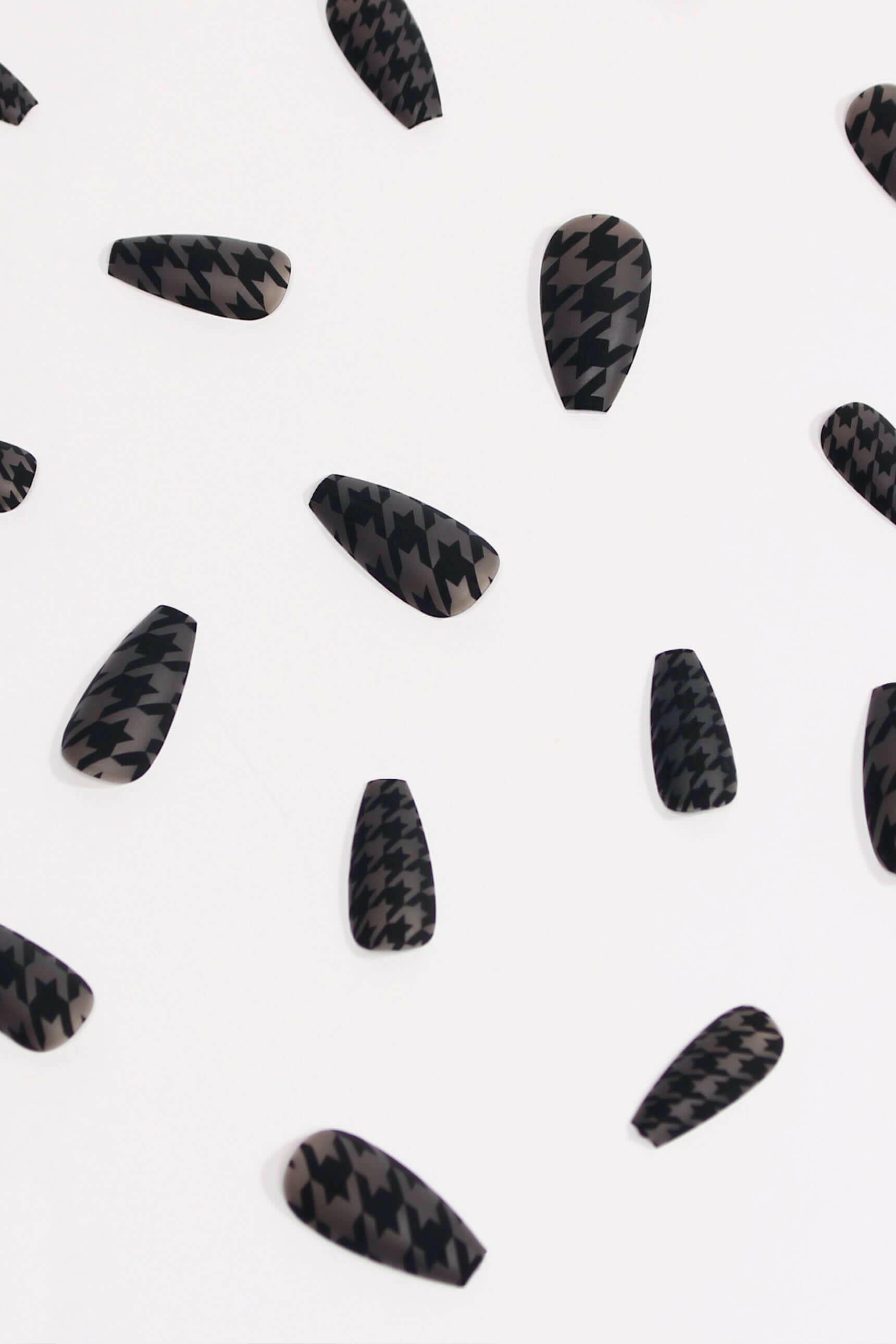 Chic Mood | Soft &amp; Durable Press-On Nails