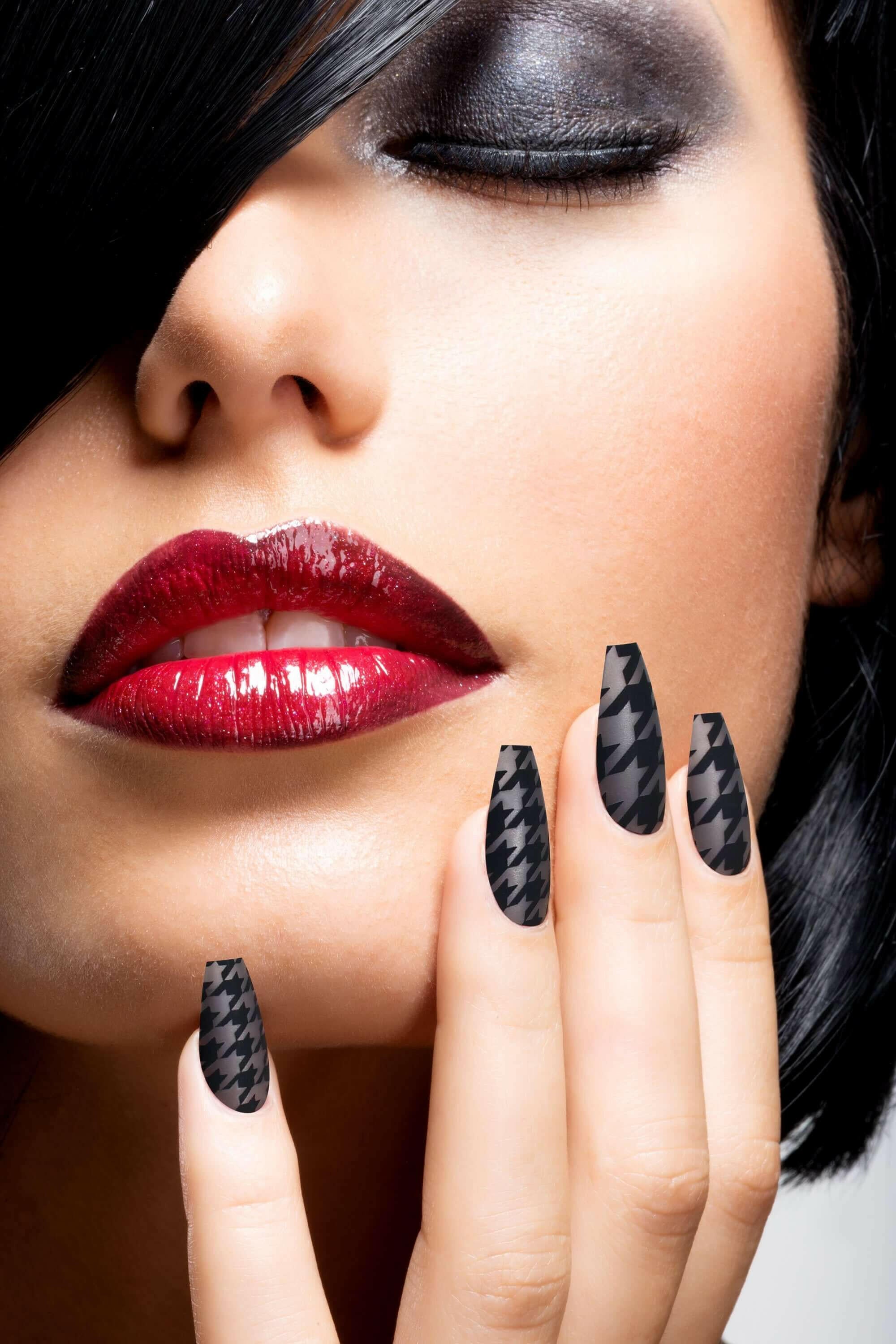 Chic Mood | Soft &amp; Durable Press-On Nails