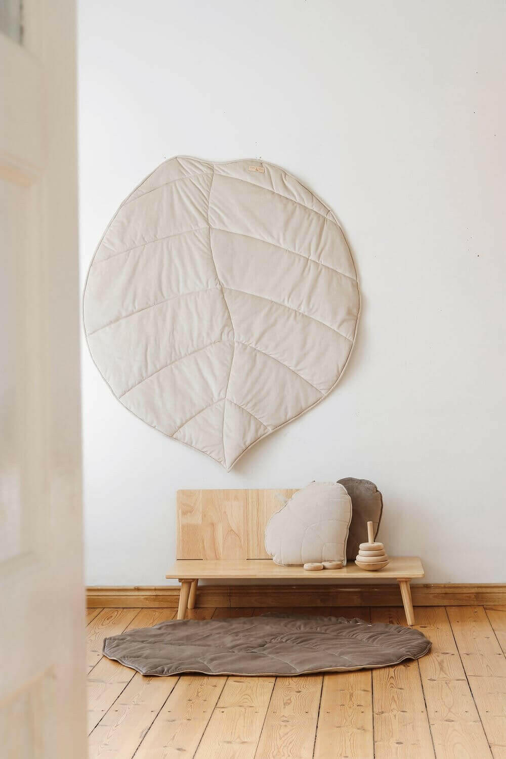 “Cream” Velvet Leaf Mat Outlet