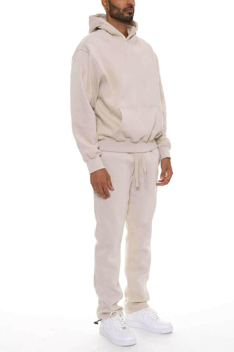 Stylish Hoodie and Sweatpants Set for Comfort and Style.