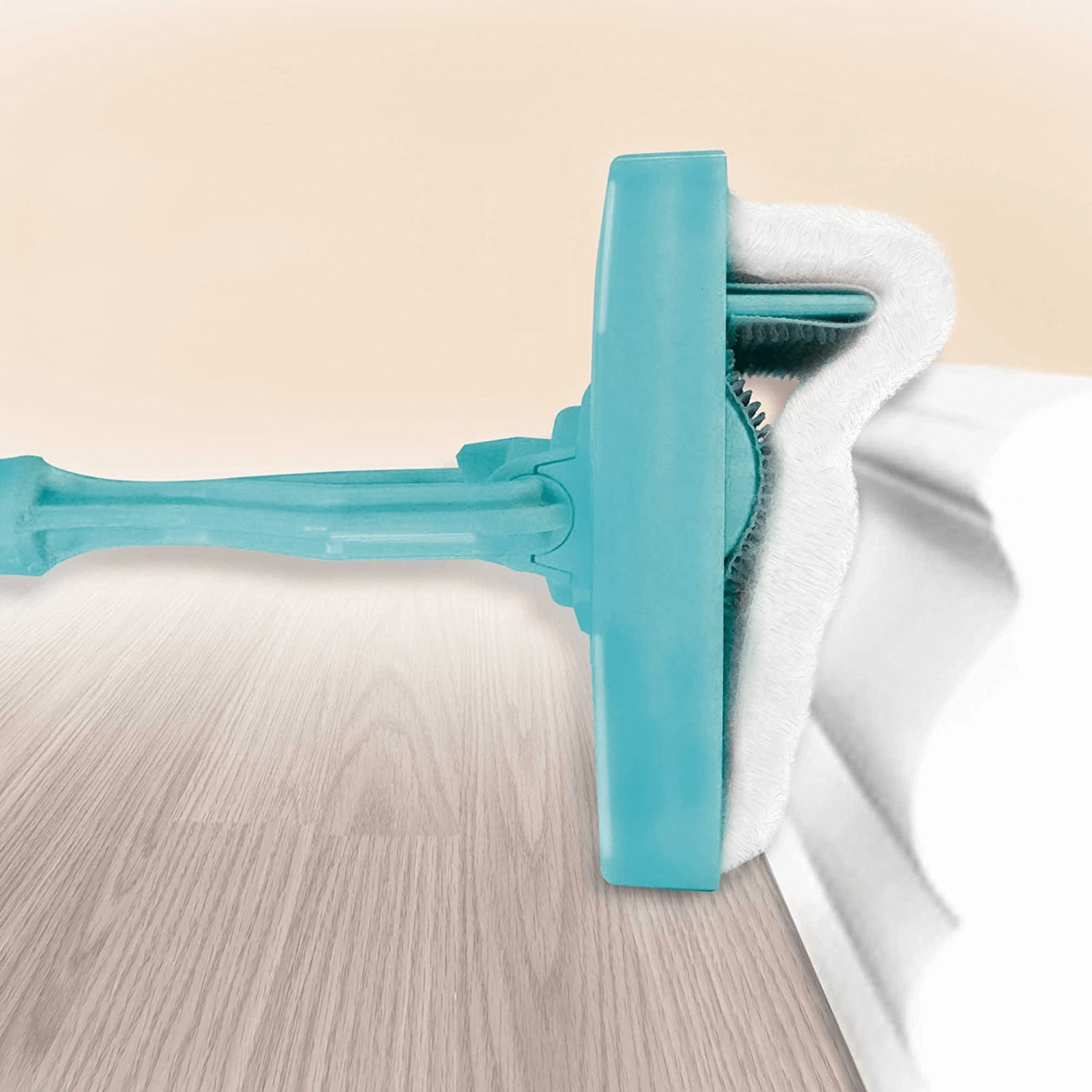 Baseboard Buddy Retractable Household Universal Cleaning Brush Mop.