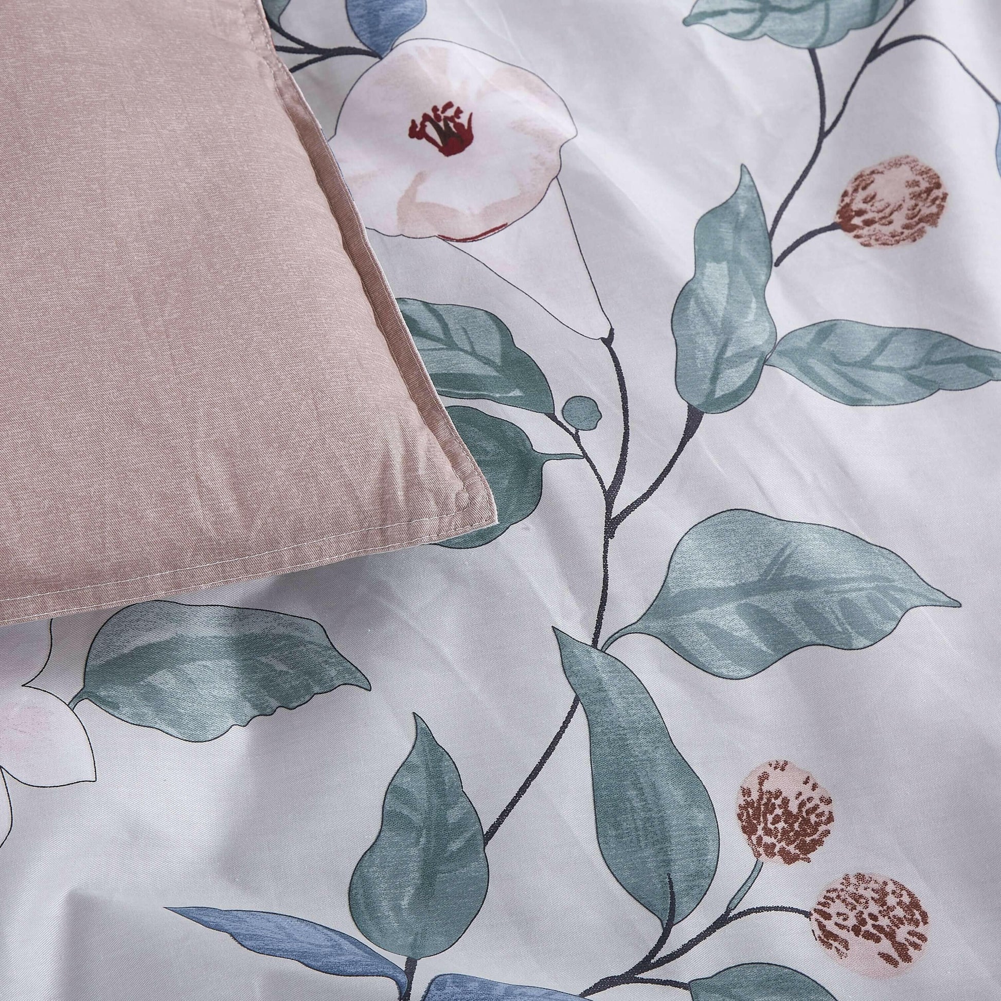 Tess Red/Grey Floral 100% Cotton Reversible Comforter Set.