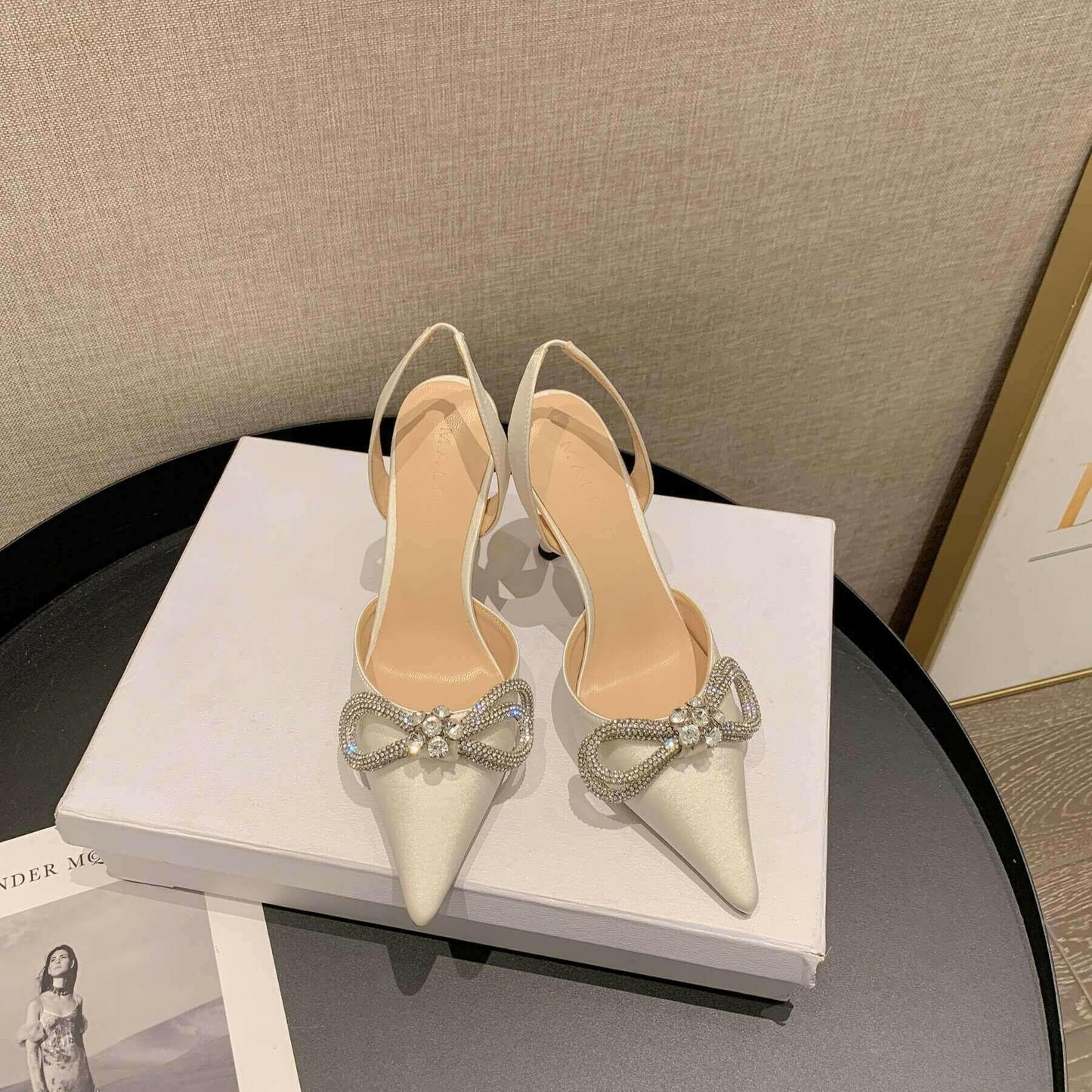 New Rhinestone Bow shoes Pointed wedding high heel sandals.