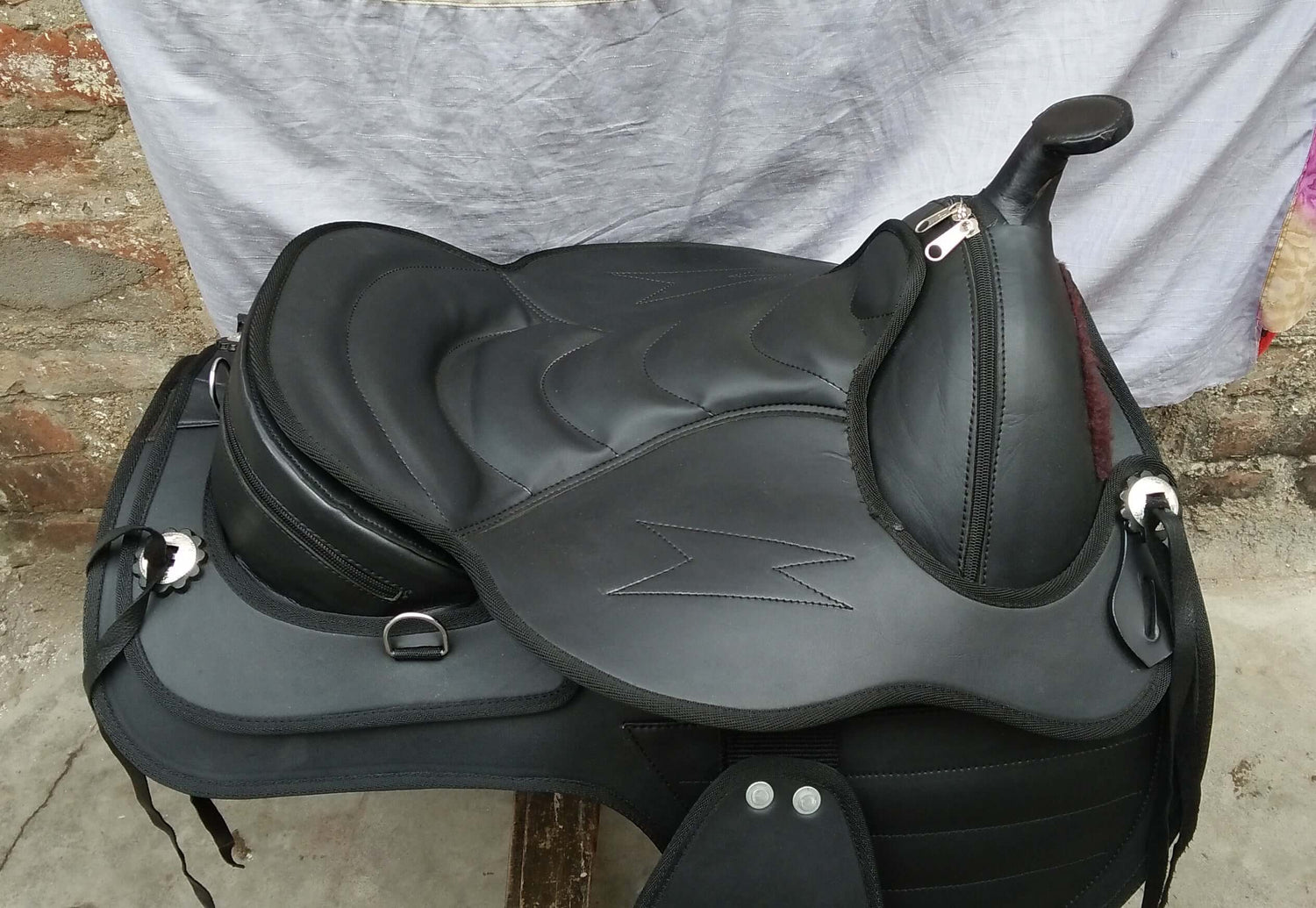 Synthetic Western Style Treeless Horse Saddle size 15"- 18"