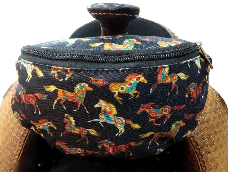 Showman Running Horse Print Insulated Saddle Pouch